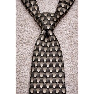 The Nature Conservancy Silk Mens Golden Silk Spider Preservation Collection‎ Tie